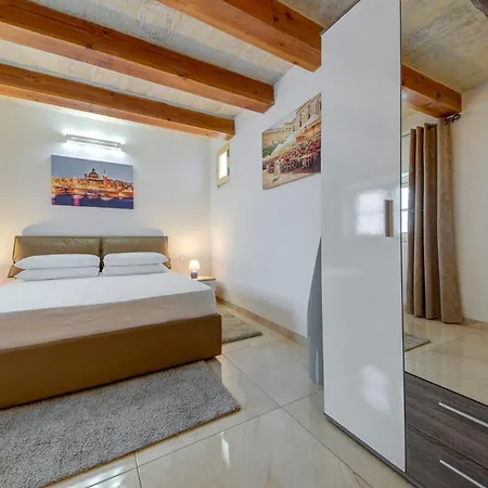 Duplex Penthouse In With Terrace Views By 360 Estates