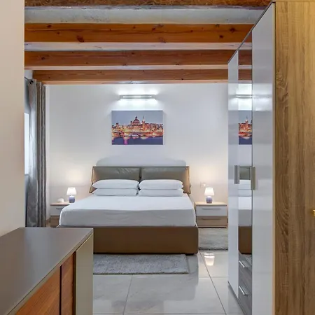 Duplex Penthouse In With Terrace Views By 360 Estates 公寓 瓦莱塔