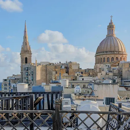 Duplex Penthouse In With Terrace Views By 360 Estates Apartamento Valeta