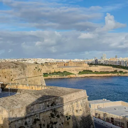 Duplex Penthouse In With Terrace Views By 360 Estates Apartman