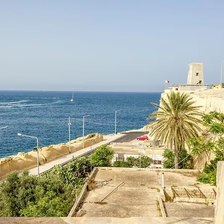 Duplex Penthouse In With Terrace Views By 360 Estates Appartamento *